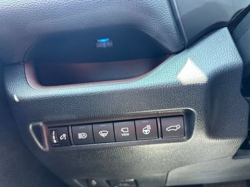 Used 2022 Toyota RAV4 Limited AWD/4WD image 25