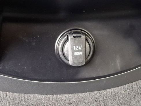 Certified 2025 Kia Sorento LX FWD image 12