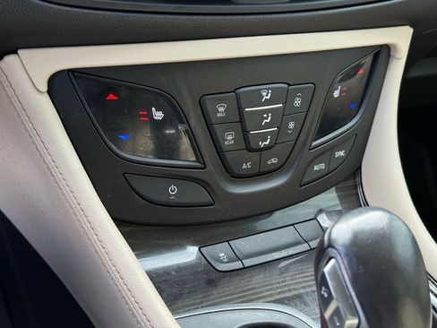 Used 2020 Buick Envision Preferred image 24