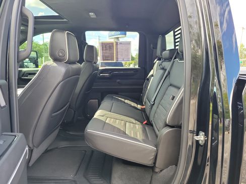 Used 2024 GMC Sierra 2500 AT4X AWD/4WD image 24
