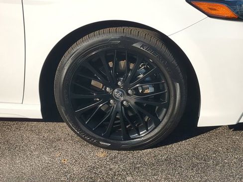 Used 2020 Toyota Camry SE image 11