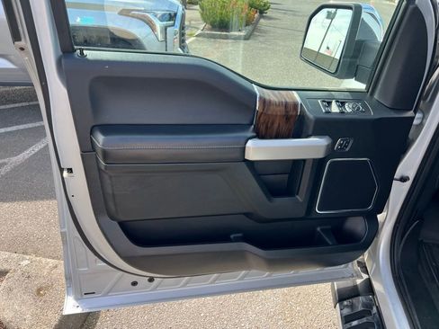 Used 2018 Ford F150 Lariat image 11