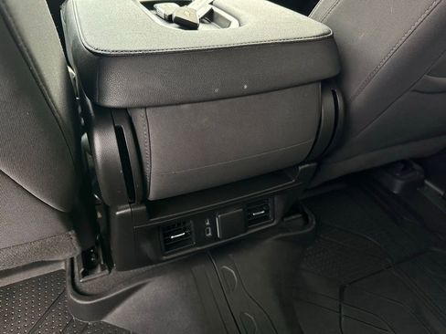 Used 2023 Chevrolet Silverado 1500 LT image 22
