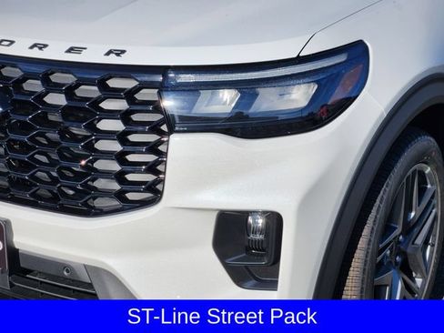 New 2026 Ford Explorer ST-Line w/ ST-Line Street Pack RWD image 8