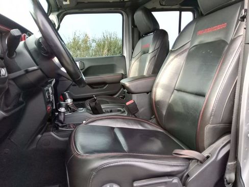 Used 2021 Jeep Gladiator Rubicon AWD/4WD image 12