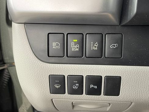 Used 2014 Toyota Highlander Limited Platinum AWD/4WD image 10