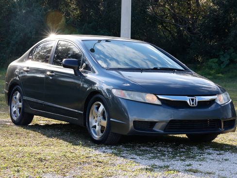 Used 2010 Honda Civic DX-VP image 15