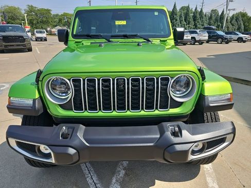 Certified 2026 Jeep Wrangler Unlimited Sahara w/ Safety Group AWD/4WD image 6