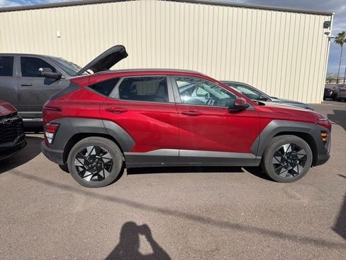 Used 2025 Hyundai Kona SEL image 2
