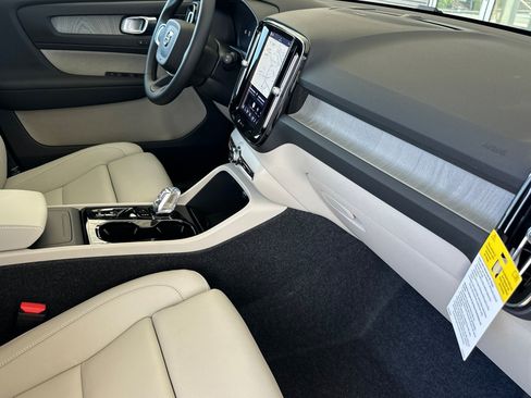 New 2026 Volvo XC40 B5 Ultra AWD/4WD image 12
