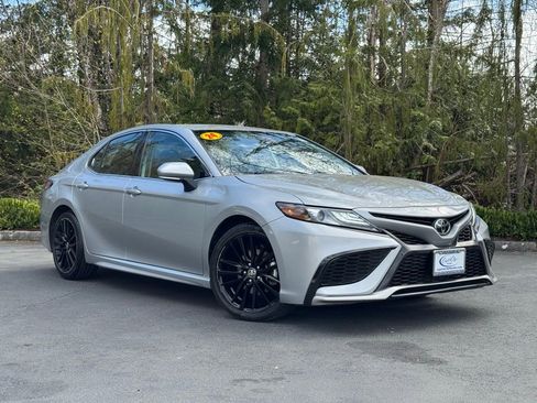 Used 2024 Toyota Camry XSE FWD image 21