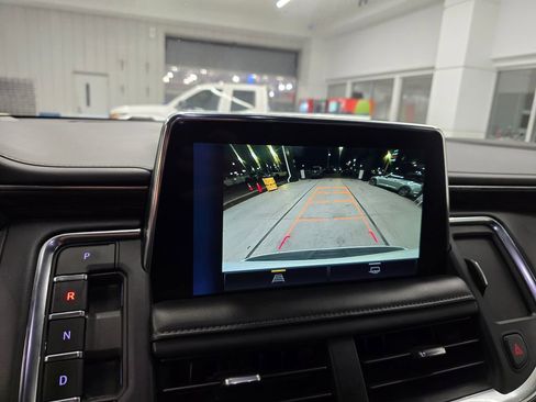 Used 2023 Chevrolet Suburban LT image 23