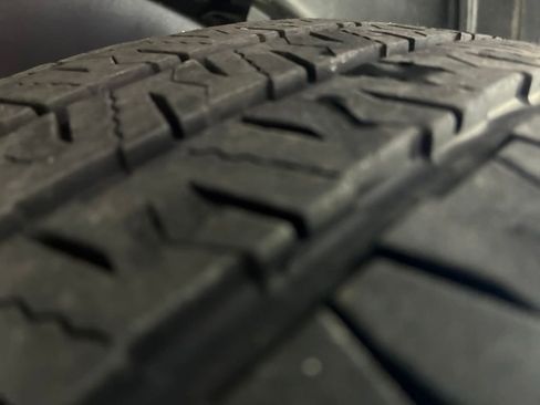 Used 2019 Toyota Tacoma SR5 AWD/4WD image 11