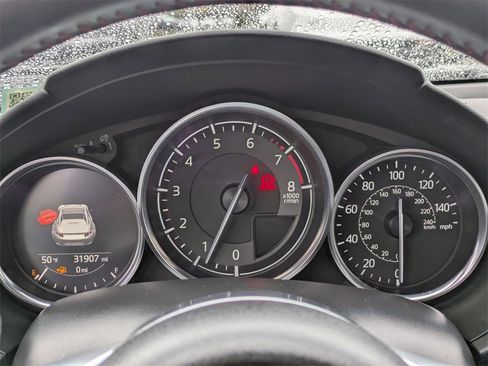 Used 2018 MAZDA MX-5 Miata RF Grand Touring image 17