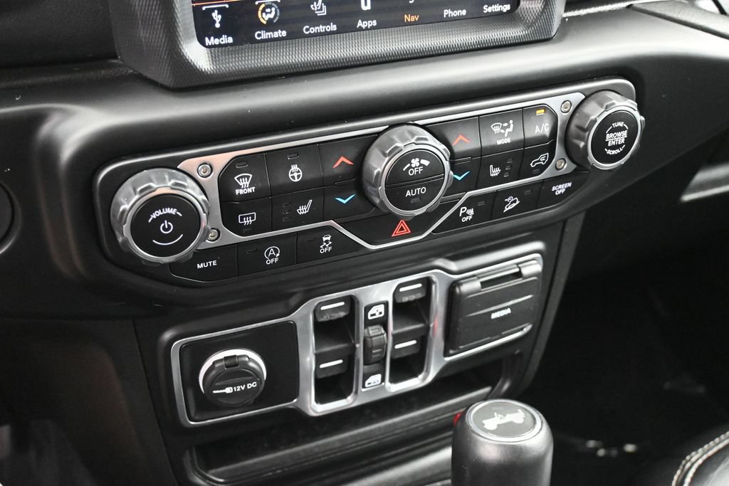 Used 2020 Jeep Wrangler Unlimited Sahara AWD/4WD image 18