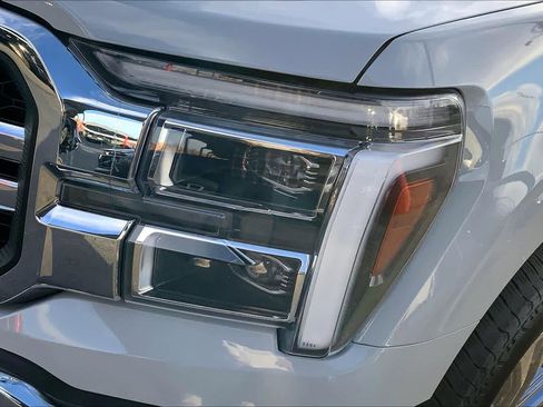 Used 2024 Ford F150 Lariat w/ FX4 Off-Road Package image 28