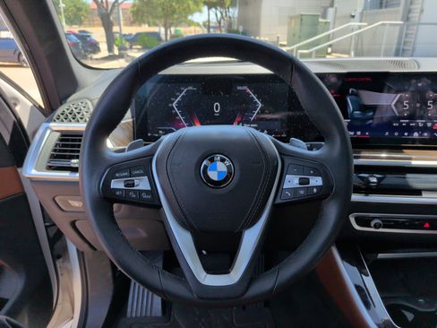Used 2024 BMW X5 xDrive40i w/ Premium Package AWD/4WD image 15