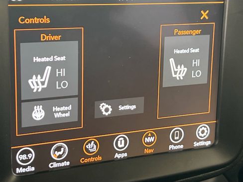 Used 2022 Jeep Renegade Limited w/ Sun, Sound & Wheels Group image 20