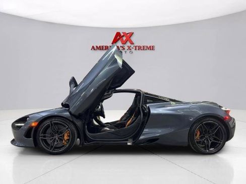 Used 2018 McLaren 720S RWD image 18