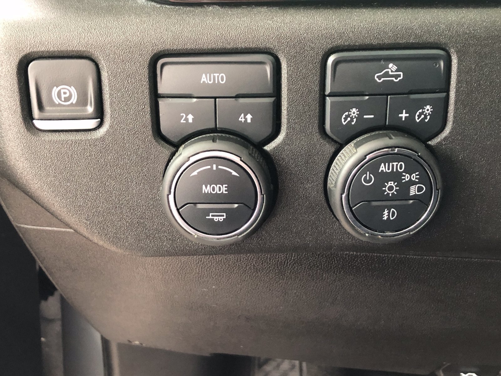 Used 2025 Chevrolet Silverado 1500 RST AWD/4WD image 33