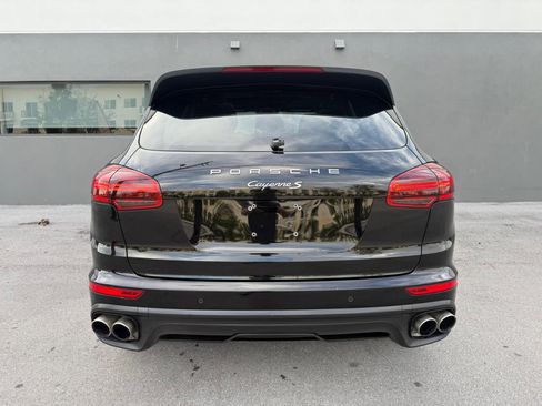 Used 2016 Porsche Cayenne S image 6