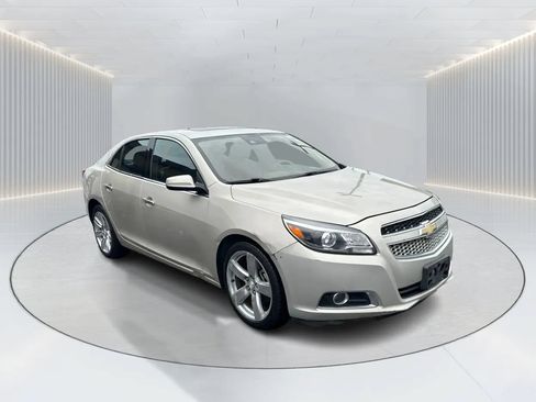 Used 2013 Chevrolet Malibu LTZ FWD image 3