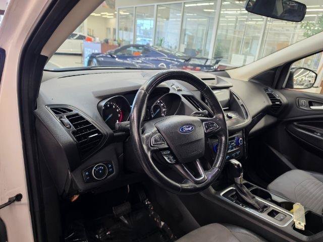 Used 2018 Ford Escape SE w/ SE Sport Appearance Package AWD/4WD image 8