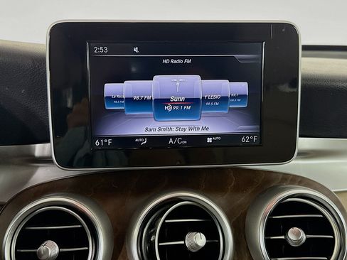 Used 2018 Mercedes-Benz GLC 300 w/ Premium Package image 16