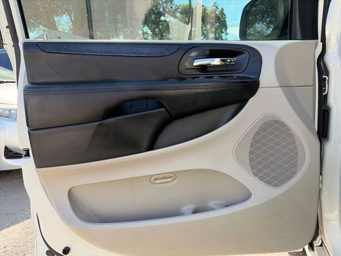 Used 2012 Dodge Grand Caravan Crew image 20