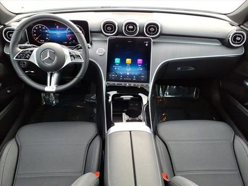 Used 2025 Mercedes-Benz C 300 4MATIC Sedan image 4