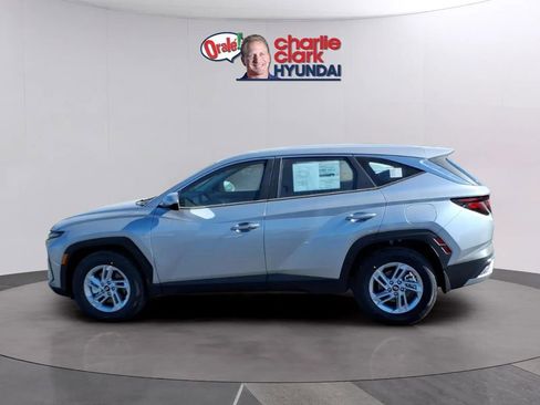 New 2026 Hyundai Tucson SE FWD image 2