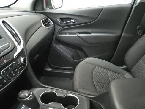 Used 2021 Chevrolet Equinox LT image 19