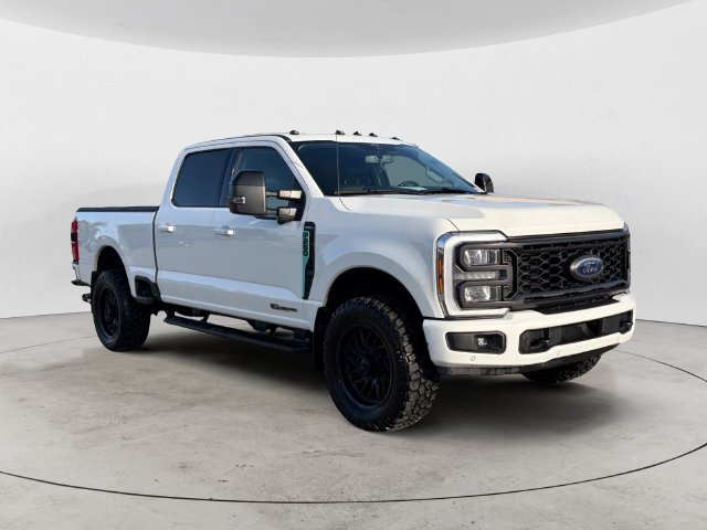 Used 2024 Ford F250 Lariat w/ Lariat Ultimate Package AWD/4WD image 3
