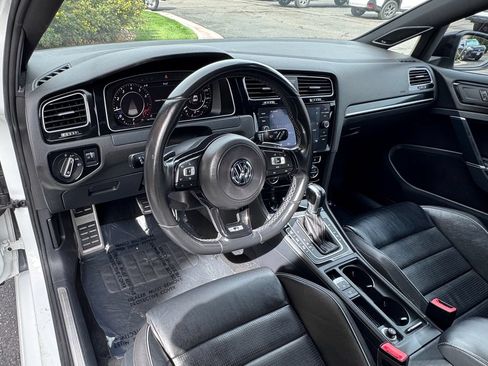 Used 2019 Volkswagen Golf R 4-Door AWD/4WD image 22