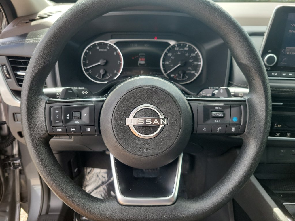 Certified 2023 Nissan Rogue SV FWD image 18