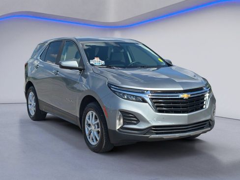 Used 2023 Chevrolet Equinox LT w/ Driver Convenience Package AWD/4WD image 10