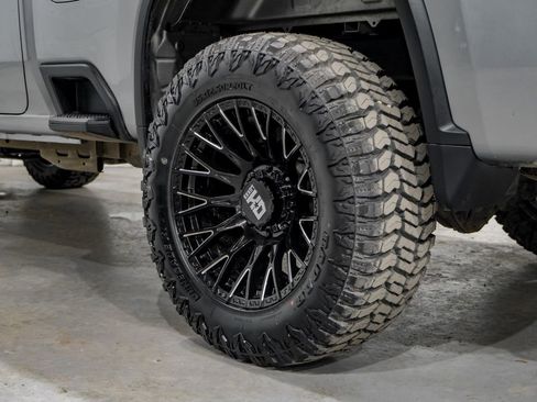 Used 2024 Chevrolet Silverado 2500 Custom w/ Custom Value Package image 61