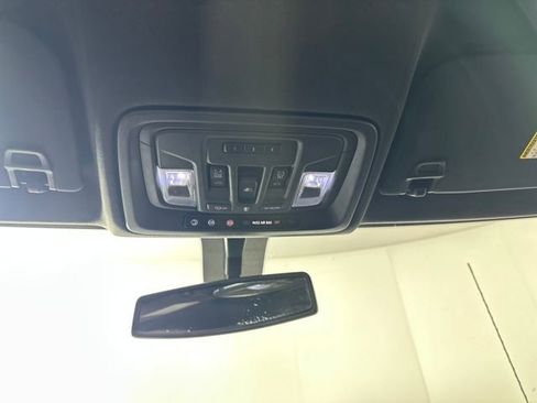 Used 2020 Chevrolet Silverado 2500 High Country image 25