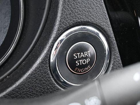 Used 2021 Nissan Rogue Sport SV image 24