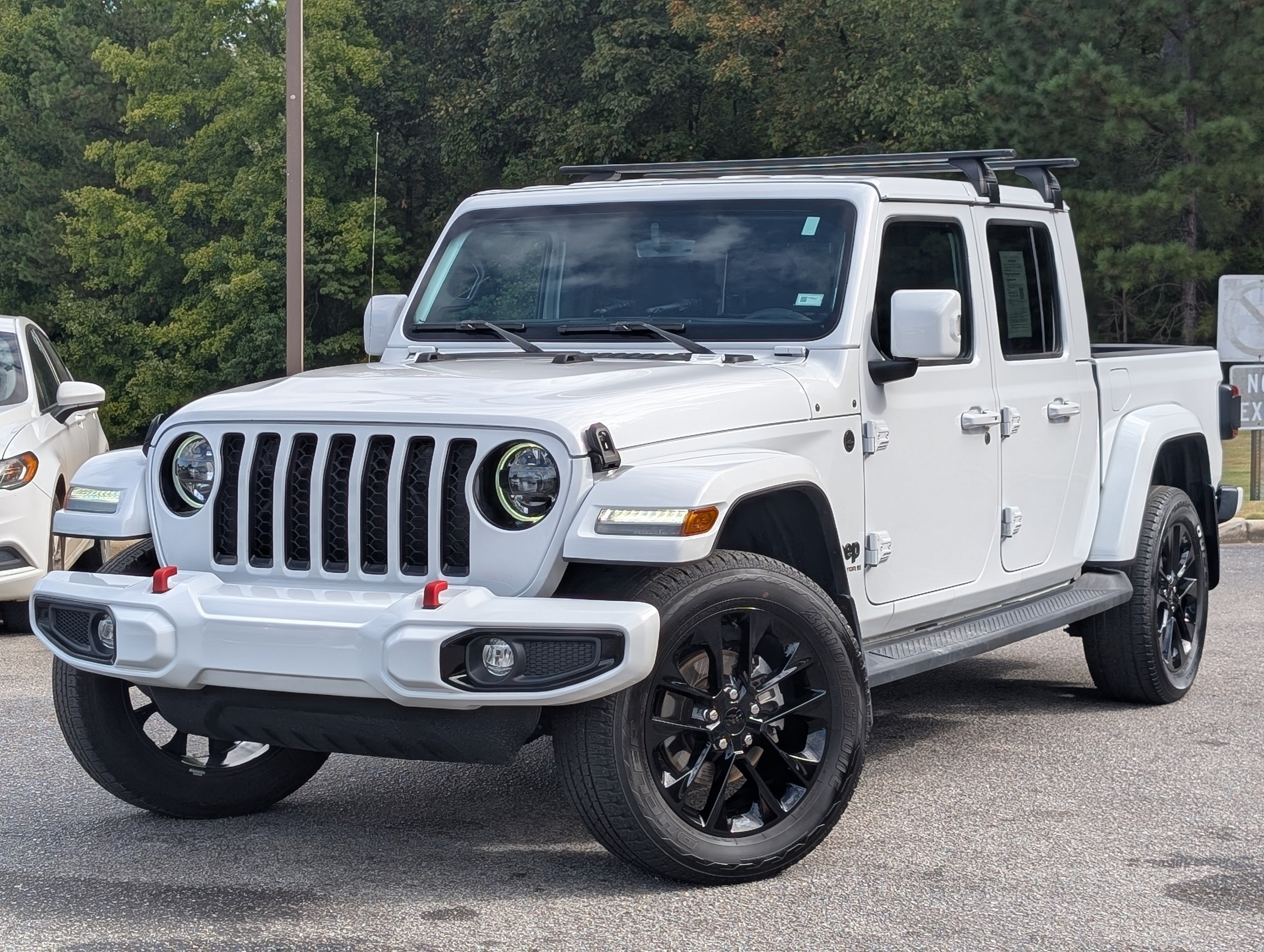 Used 2023 Jeep Gladiator Overland AWD/4WD image 4