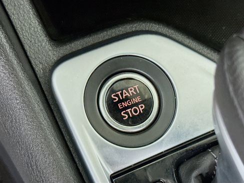 Used 2025 Nissan Sentra SV image 21