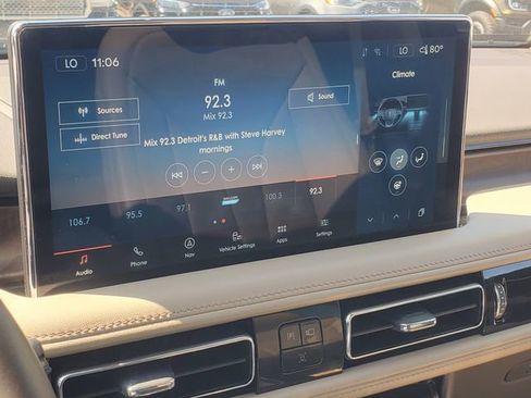 Used 2023 Lincoln Nautilus Reserve AWD/4WD image 18