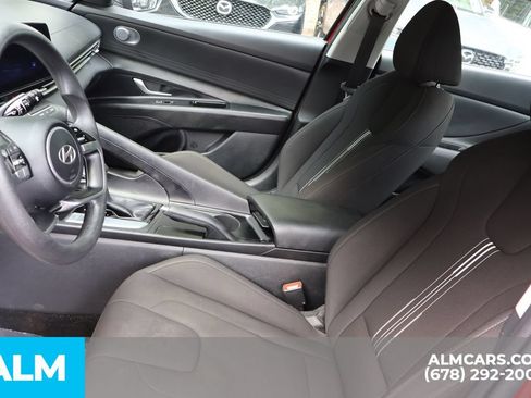 Used 2024 Hyundai Elantra SEL FWD image 12