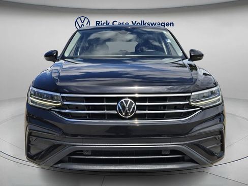 Certified 2023 Volkswagen Tiguan SE image 5