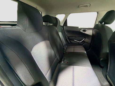Used 2023 Kia Soul LX w/ LX Technology Package FWD image 25