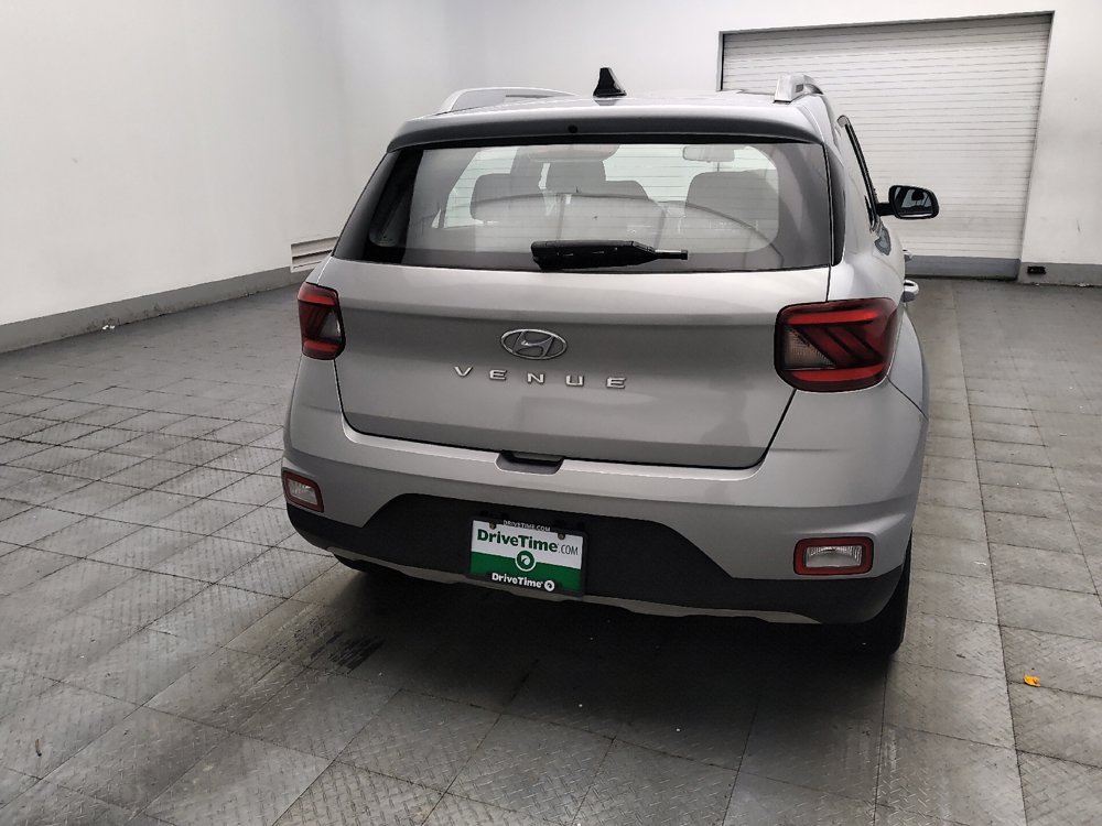 Used 2021 Hyundai Venue SEL FWD image 7