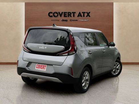 Used 2025 Kia Soul LX w/ LX Technology Package FWD image 5