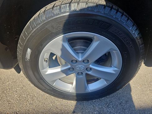 Used 2014 Toyota RAV4 XLE image 10