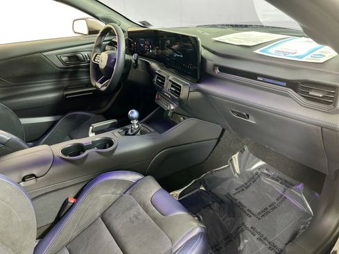Used 2025 Ford Mustang Dark Horse image 26