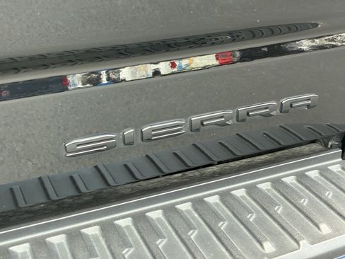 Used 2025 GMC Sierra 1500 Denali Ultimate AWD/4WD image 12